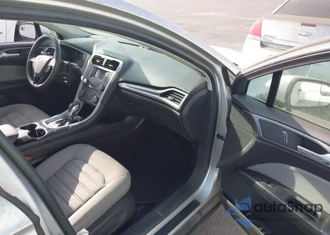2016 Ford Fusion S из США, поврежденный, VIN 3FA6P0G71GR199147